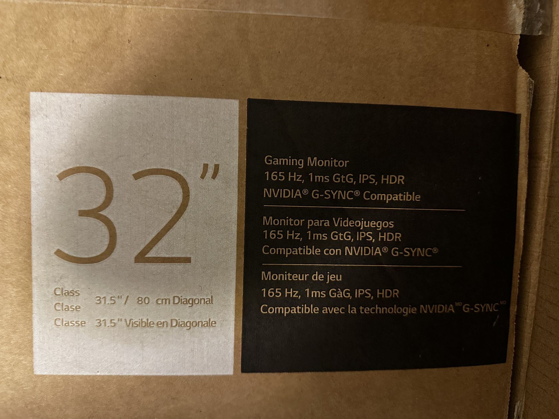 32’ LG ultra gear monitor