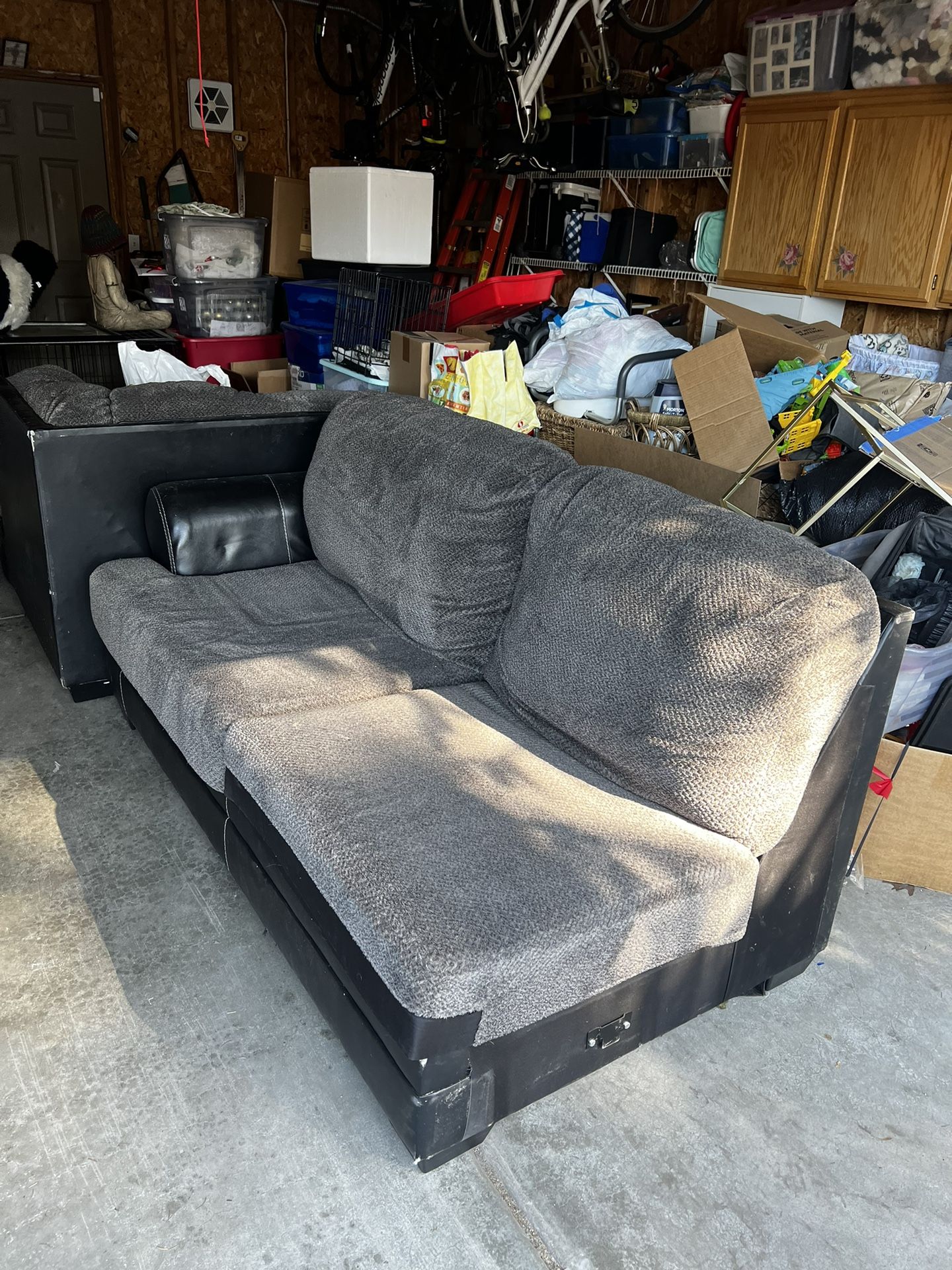 Need Sectional Gone Asap / Moving Out Of State/ Give Your Best Offer !