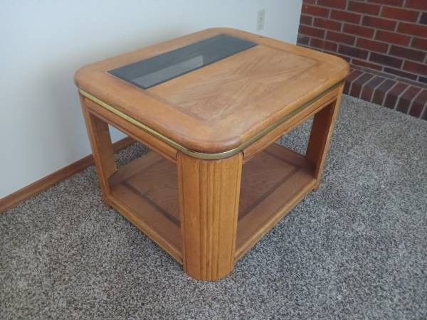 Living Room Coffee Table 28" x 24" x 20" tall w glass top
