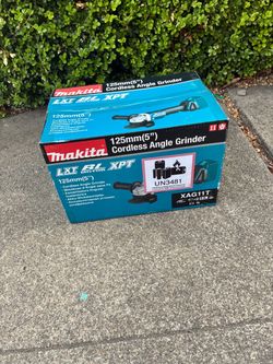 Makita XAG11T 5" Cordless Angle Grinder with 2 batteries and charger bc