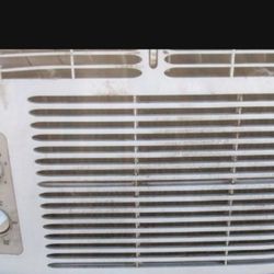 Kenmore 5000 BTU window air conditioner $49