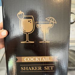 Cocktail Shaker Set