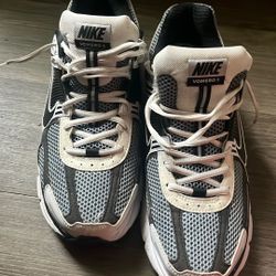 Nike Grey White 