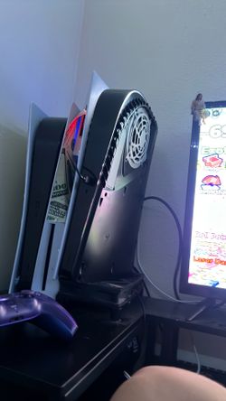 trading one ps5 with other stuff and games for a throne