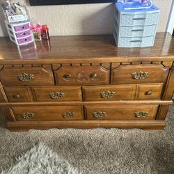 Dresser Set 