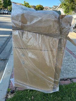Free cardboard boxes 24x16x6