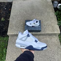 Jordan 4 Midnight Navy
