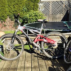 Schwinn S40 DSX mountain bike 26 inch wheels