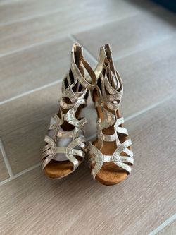 dance shoes 318