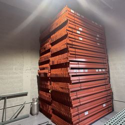 Industrial Teardrop Pallet, Racking Beams, Upright Wire Decks