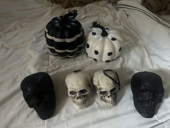 Halloween Decor$15