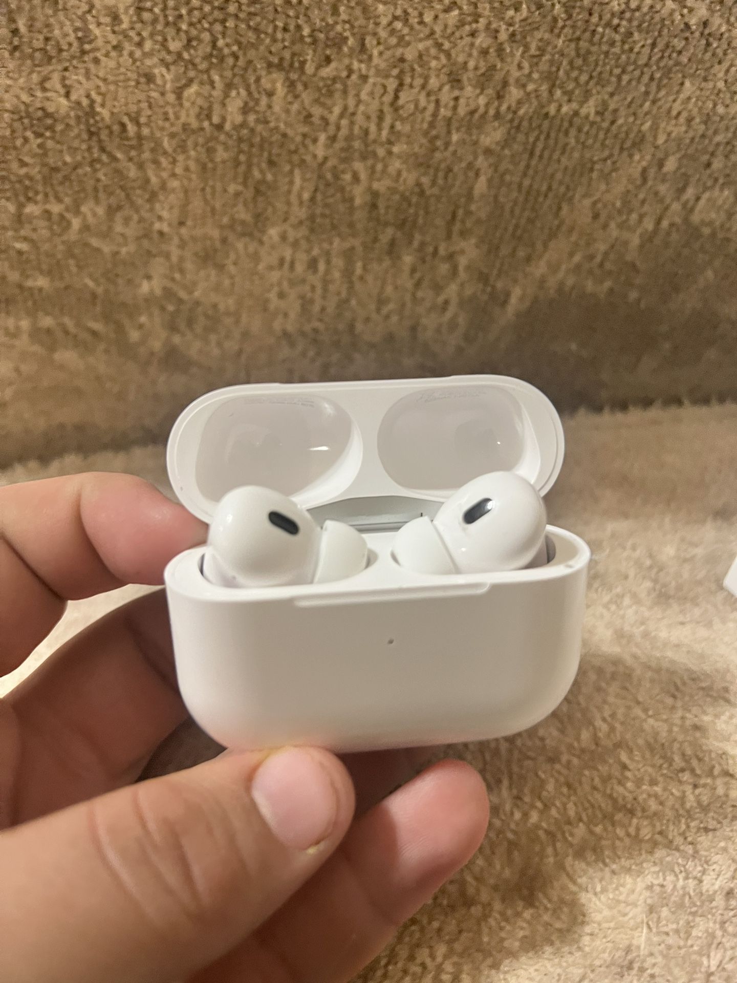 AirPods