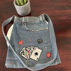 Levi Crossbody