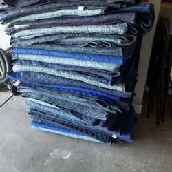 28 Moving Blankets