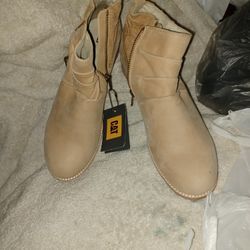 Cat  Boots. Sz8
