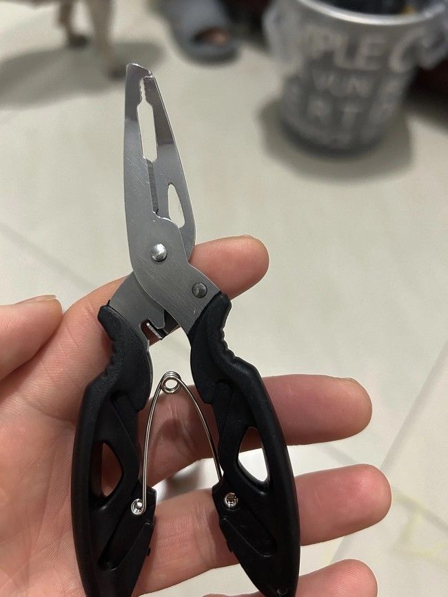 Lure pliers