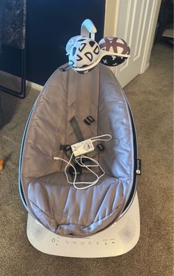 Mamaroo baby rocker