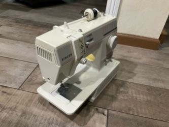 Singer Sewing Machine