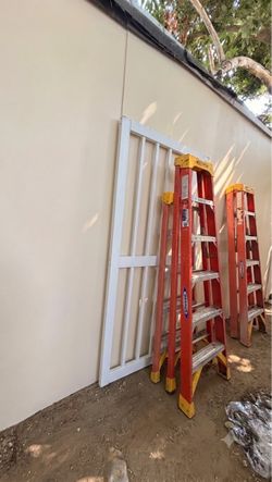 Fiberglass ladder 6 feet