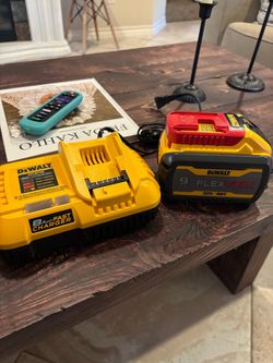 Dewalt Battery And Charger 9ah