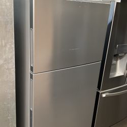 HD Supply Apartment Size Stainless Steel Top Freezer Refrigerator 