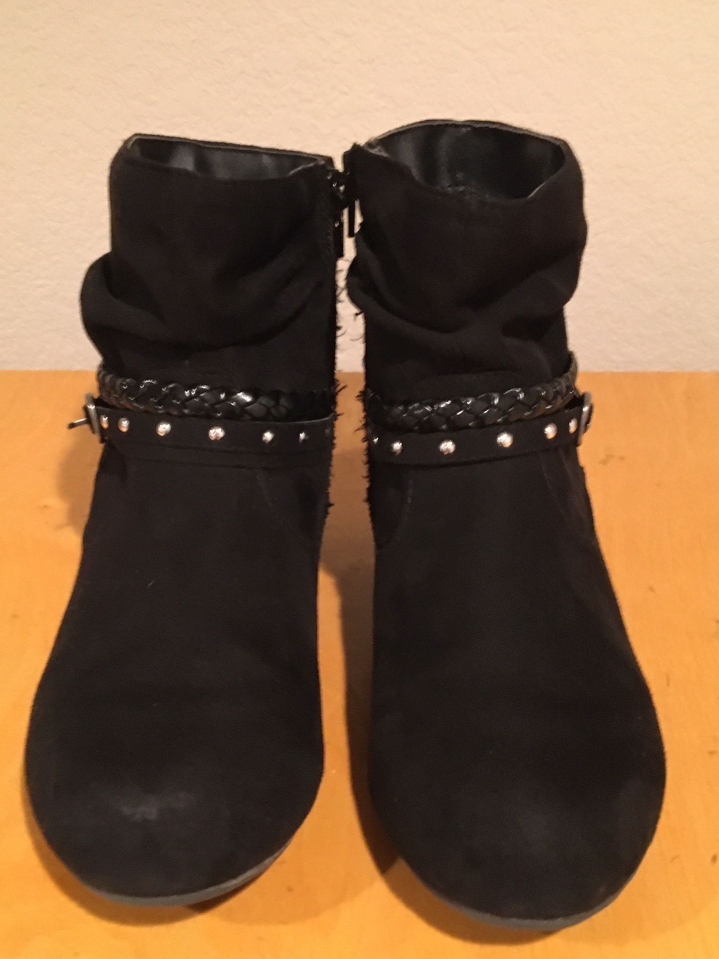 Girls Ancle Boots Size 4