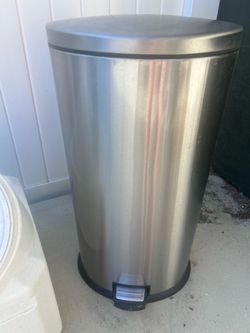 Stainless steel trash can