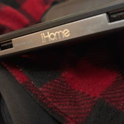 Ihome Wireless Qi charger Pad And Alarm Clock 