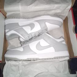 ***Nike Dunk Low Retro***