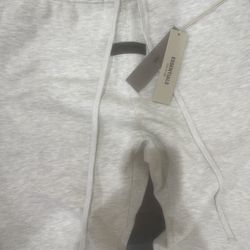 Essentials sweatpants, light oatmeal, size small men