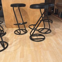 5 Barstools, Lightly Used 