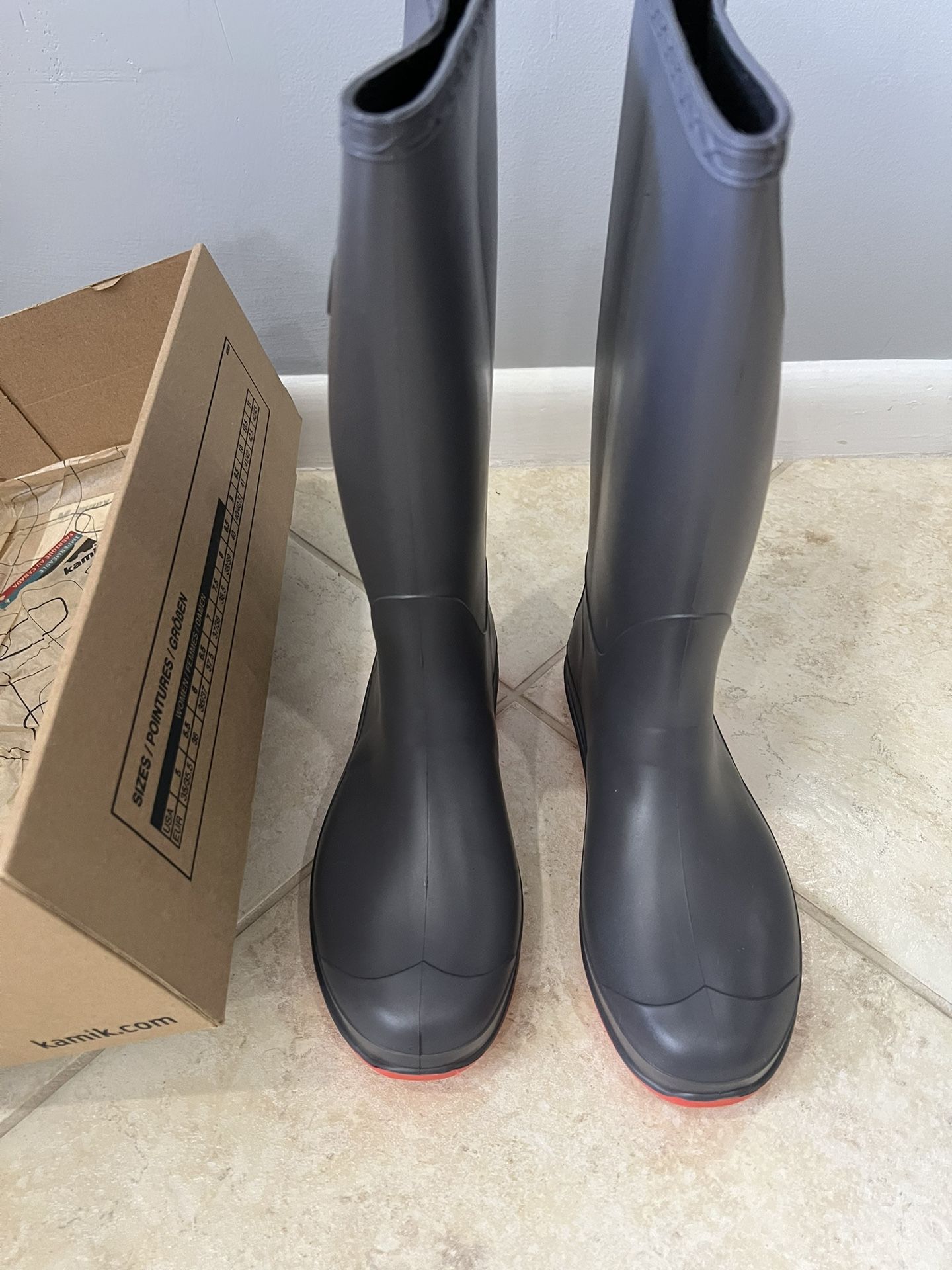 Kamik Rain Boots - women size 8 