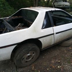 85 Fiero Parts Car No Engine Trans Or Title 250$