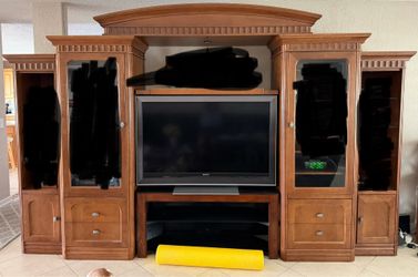 Wall unit