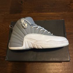 Jordan 12 Retro grey and white Size:6.5
