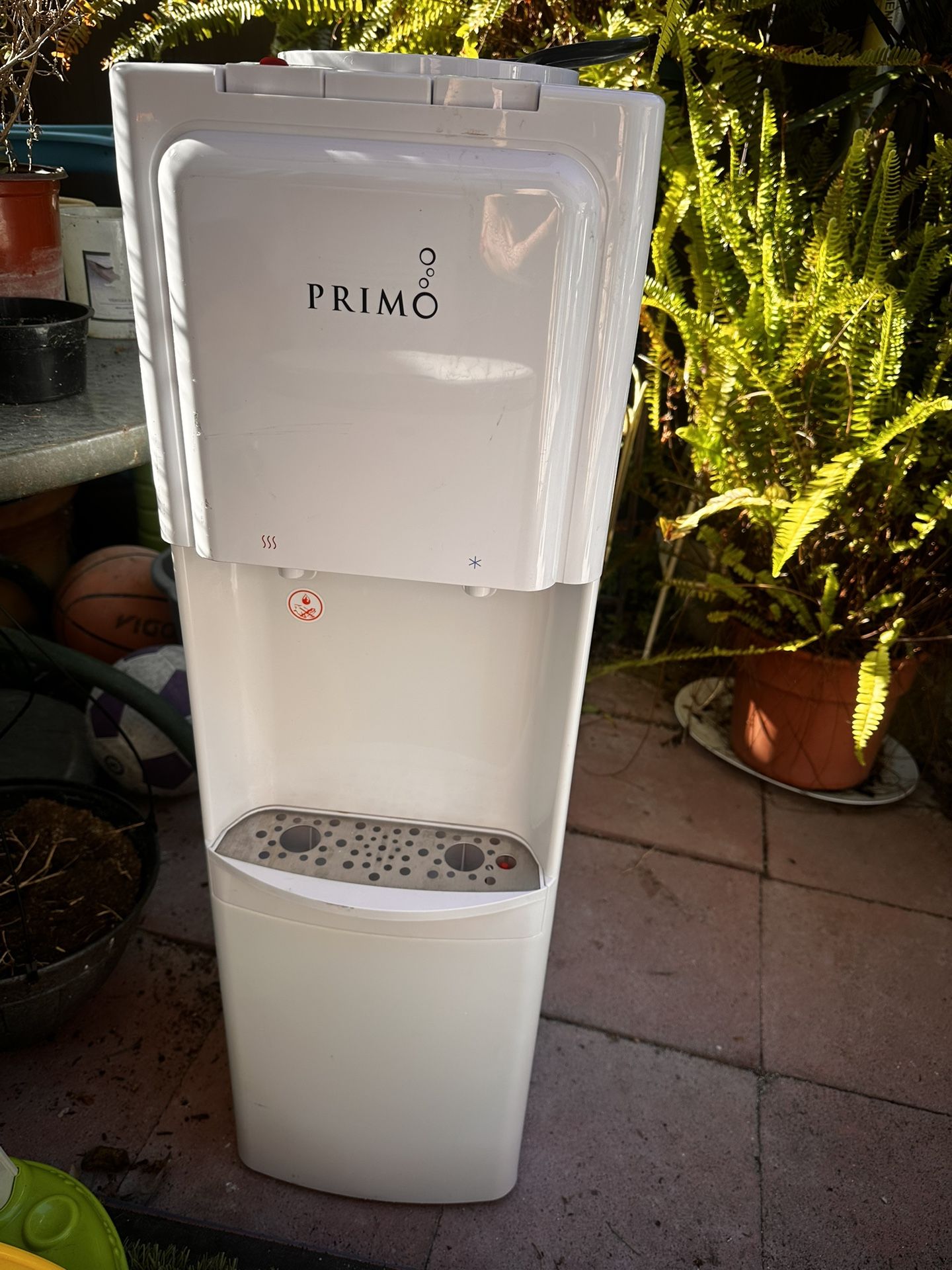 dispensador para agua frío y caliente