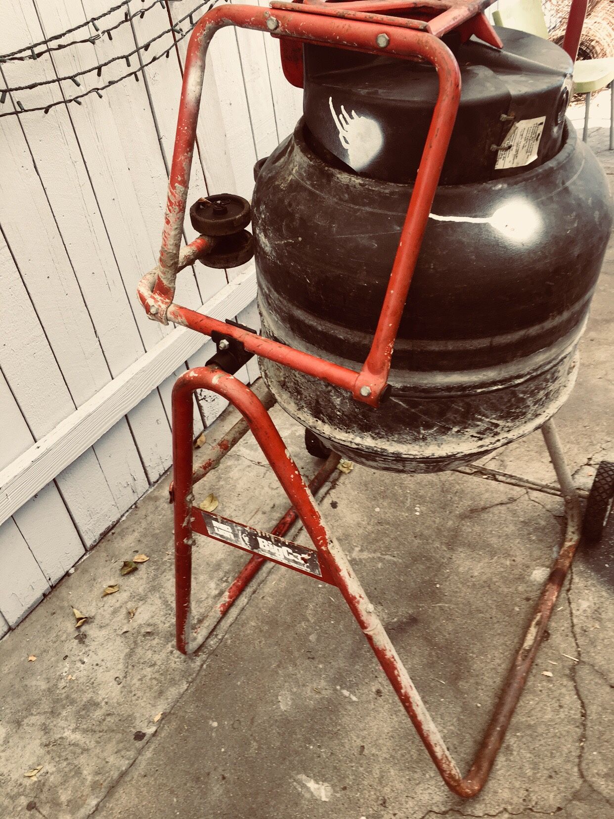 Big cat red lion cement mixer concrete mixer {url removed} for Sale in