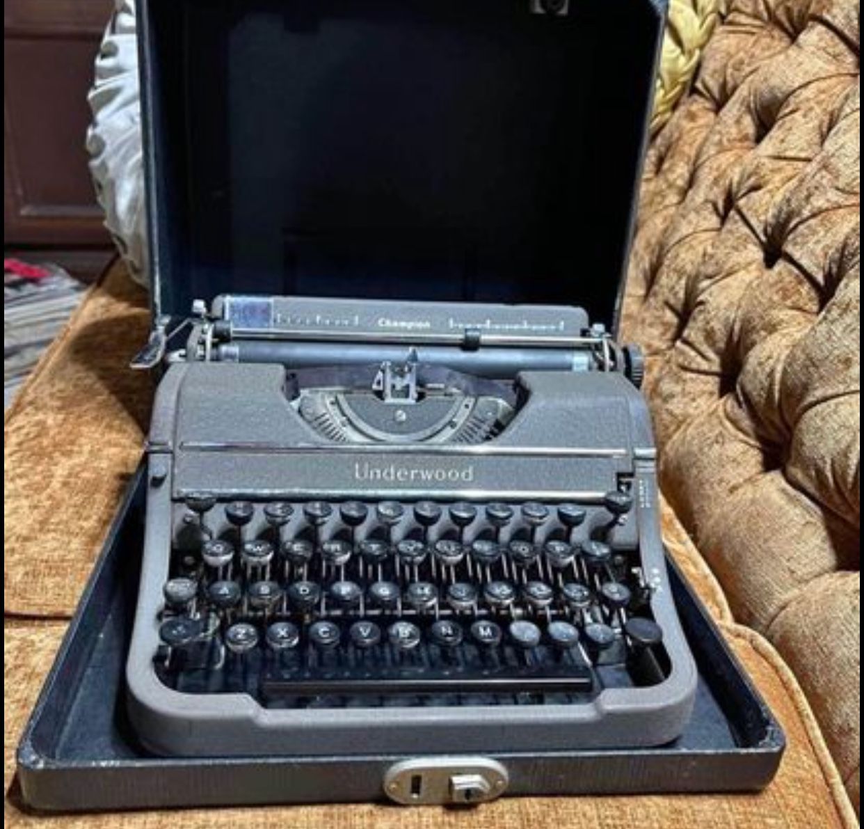 Underwood Champion Portable Typewriter Antique