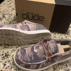 Men’s Hey Dude Brand Slip On Shoes Size 12 In Sage Camo, Design, Wally Funk Style,, Washable & Cushioned Insole, 