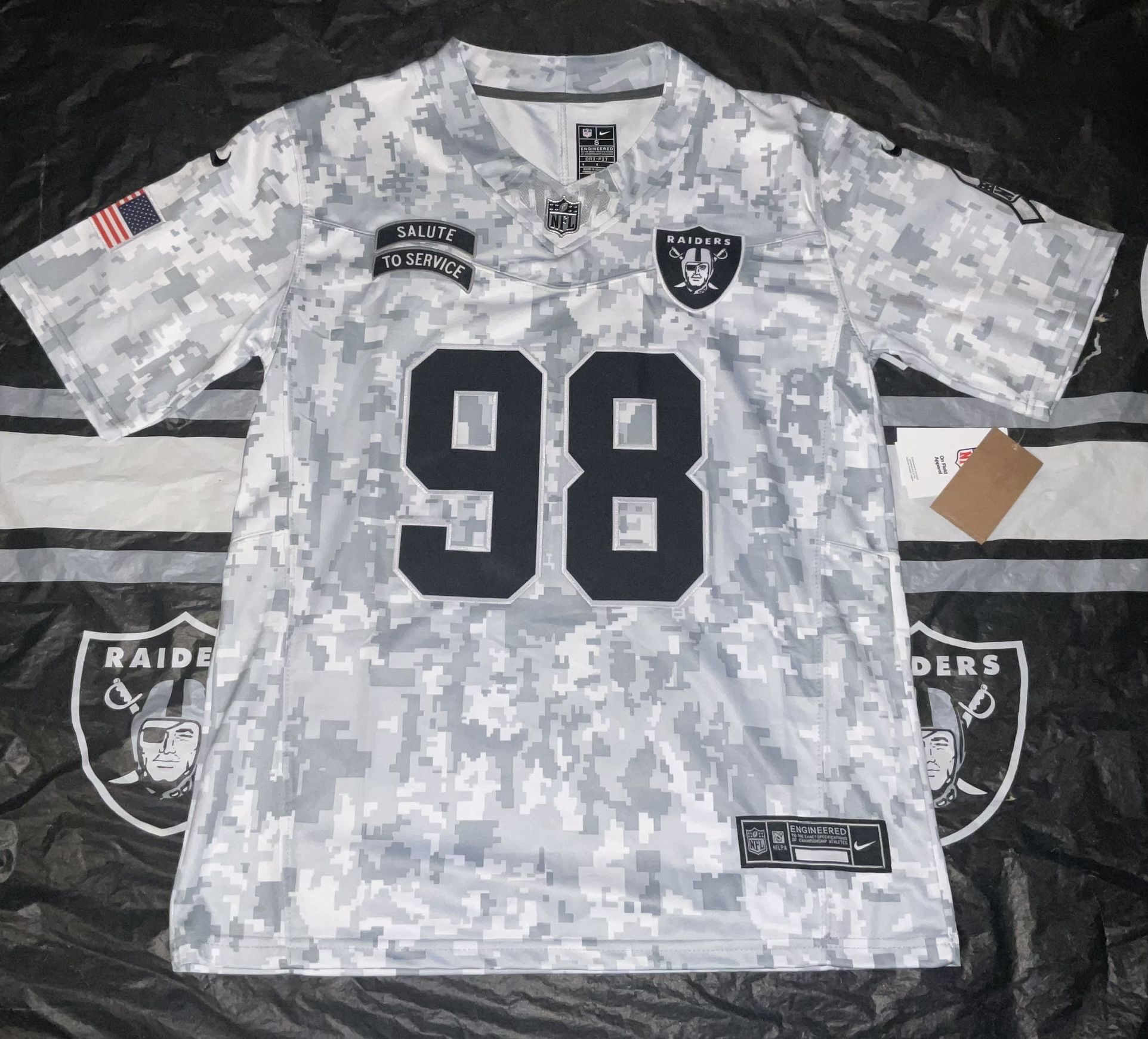 Las Vegas Raiders Maxx Crosby Salute To Service 2024-2025 Jersey Adult men’s size Small New With Tags