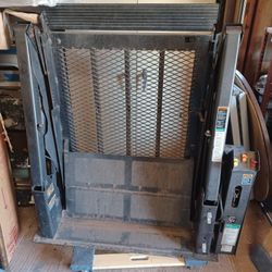Wheelchair  Lift