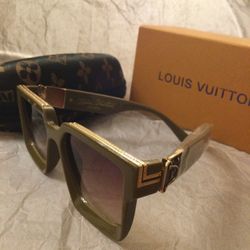 Olive Lv Sunglasses With  Case