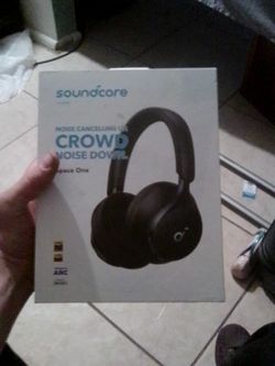 Soundcore Nosie Cancelling Up Crown Noise Down Space One