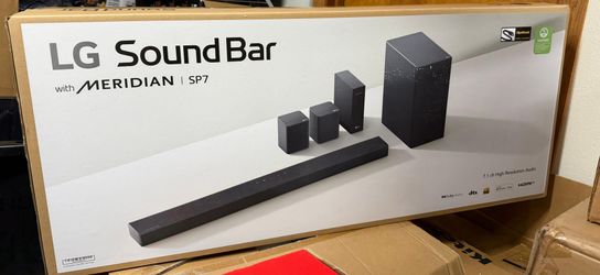 LG SP7R 7.1 Channel High Res Audio Sound Bar with Rear Speaker Kit