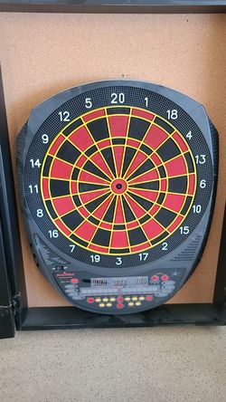 Arachnid dart board