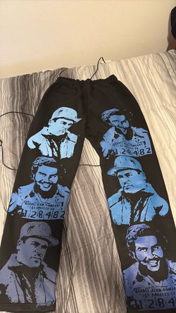 Asaali sweats