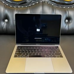 MacBook Pro A1989  Not Working, For Parts Only / Cosmetic Condition Fair