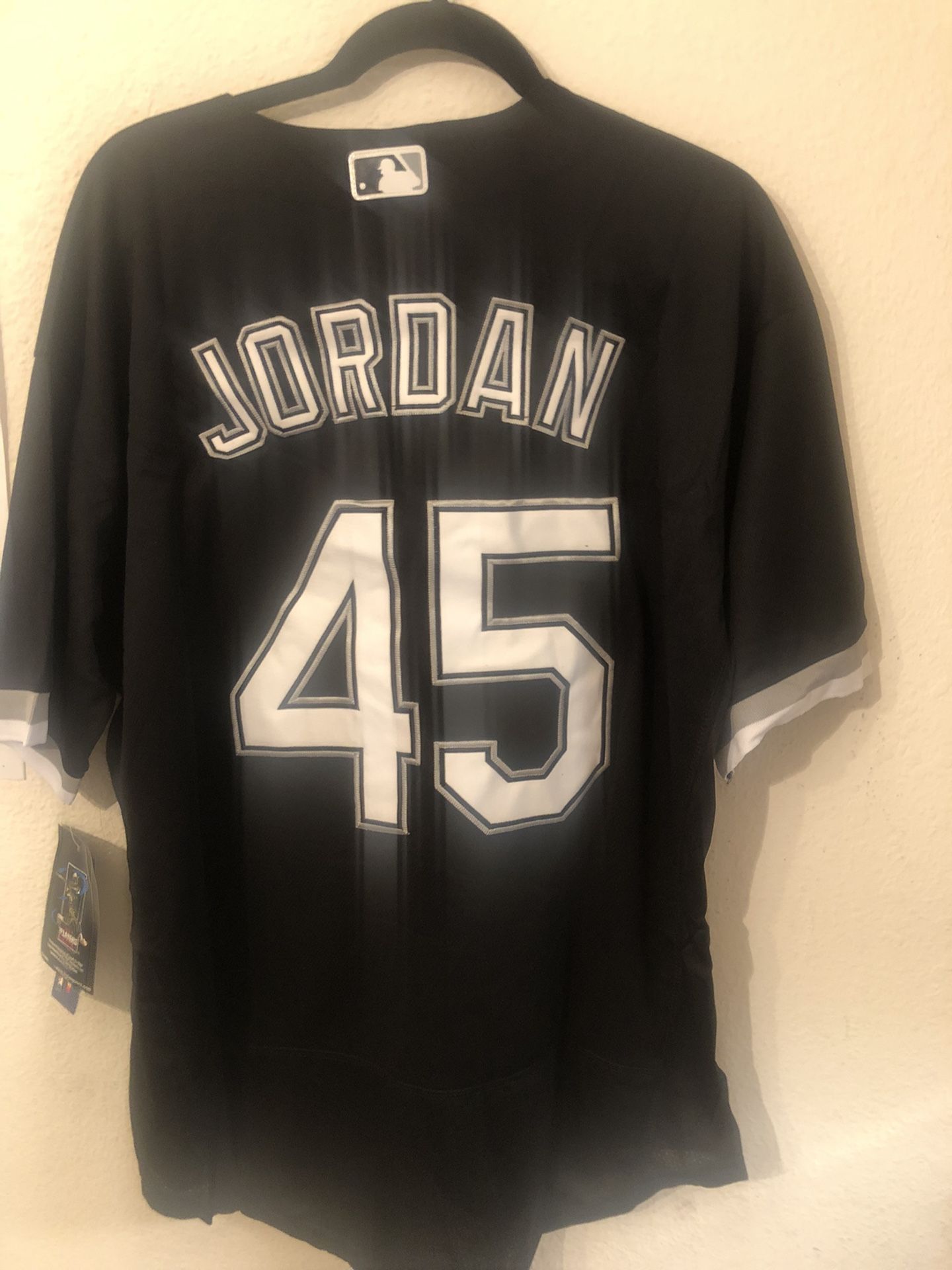 Michael Jordan Baseball Jersey Size Large or 44 for Sale in Memphis, TN -  OfferUp