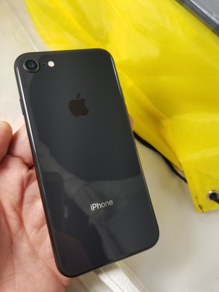 Factory Unlocked Apple iPhone 8 64gb