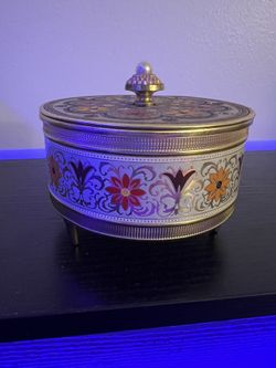 Vintage Sankyo Orgel Japanese Lullaby Music Powder Box, Gold and Multicolor Flowers